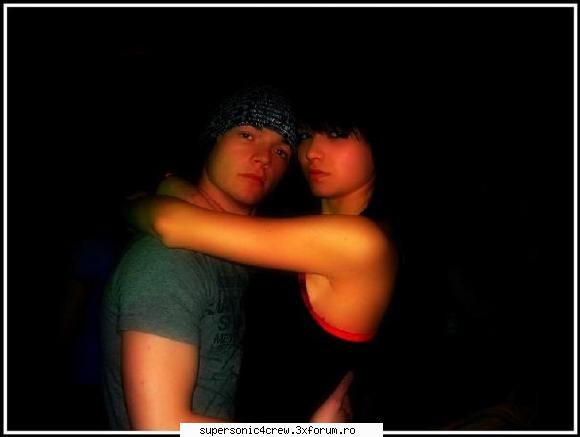 laur >:d< :*:* :hi:  :hi:  :hi:  :hi: laurentiu tecuci