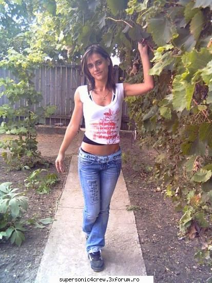 Ayiana - corinutzaaaaaaa >:D< offf de ce e asa mare - TRUPE PRIETENE