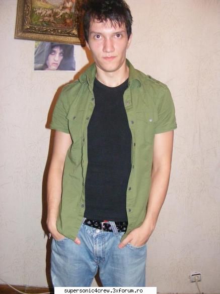 la multi ani, la multi ani, la multi doresc tot ce e mai bun in sa fi foarte fericit si iubit...te
