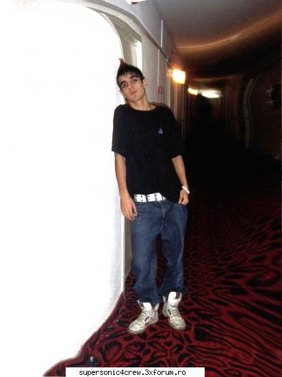 Constanta-streetdance contest 2006-editia 1 - yo in hotel..zici k m-a lipit cineva d perete:D=D - Poze!!!