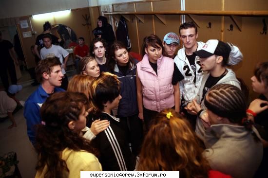 misto poza voastra de grup imi place
dar nu e prea asta este efectul mea un blitz mult prea mic pt