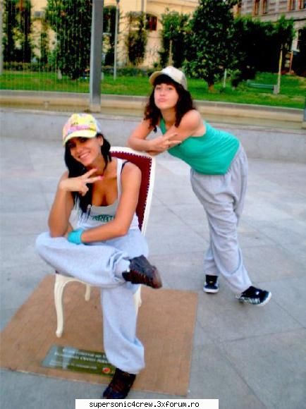 gegeee
te ubeee :nebun: 
* :cool: gege
