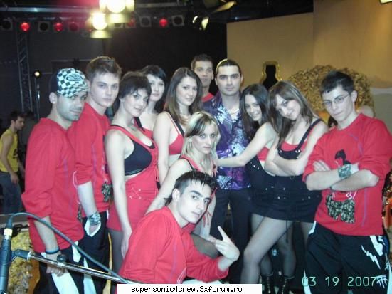 JUST US - HAINELE....SUNT FACUTE DE NOI...ADIK AM FOST TOTI - TRUPE PRIETENE