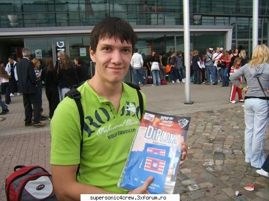 ma bucur k le-a sunt asha de avut succes rulz :))...si mai ales supersonic :p...in poza...eu la