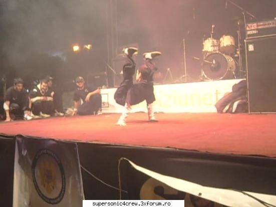 sa ne ajute dumnezeu la a freaker & a trickster from supersonic crew noiembrie