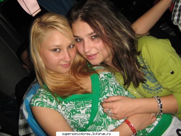 POZE NOI PUNETI AICI!! - eu cu sorella mea iubita..pupic - Poze!!!