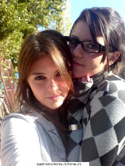 me si cole din cls a 9a :d poze noi puneti aici!!