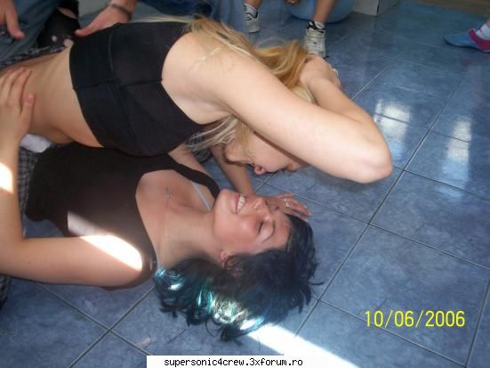 POZE NOI PUNETI AICI!! - asata e fosta mea gagica k sa se inteleaga - Poze!!!