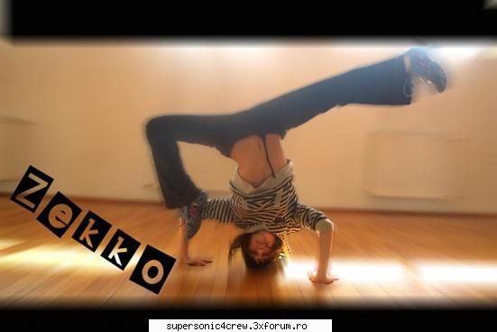 :rotfl:  :rotfl:  :rotfl: ma poze noi puneti aici!!