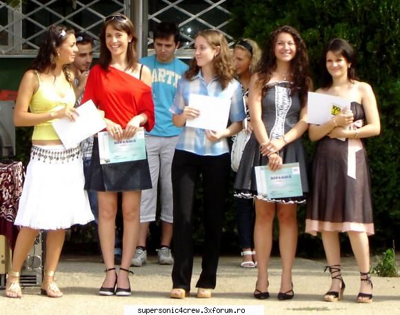 ai noshtrii nu au vrut robe ...:(( ... ashtept pana termin and miss ss poze noi puneti aici!!