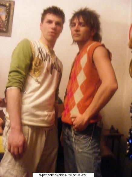 un boss si cu un alt boss - 2 boshi :d 2 grei domne, ce mai  :nod: pastele 2008