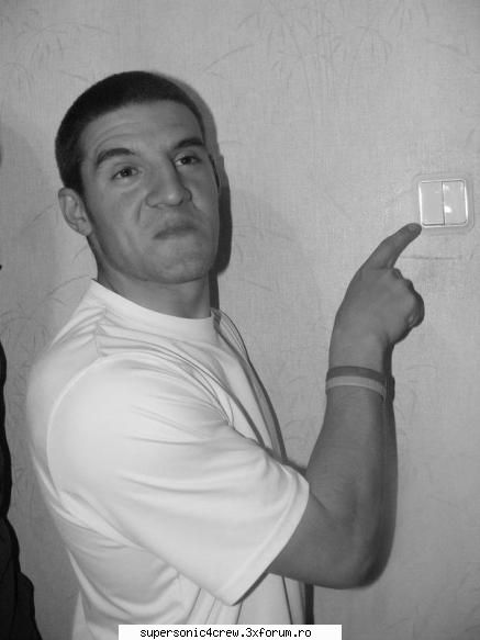 Pastele 2008 - Guido - push the button / don't push the button - Doar pentru crew!!!