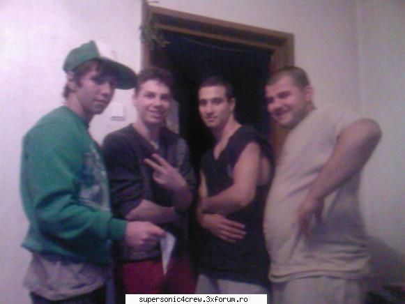 crew-ul de acum 5 ani...in 2002 cam iesise benny si nici spanu nu pre avea e cu mult inanite de