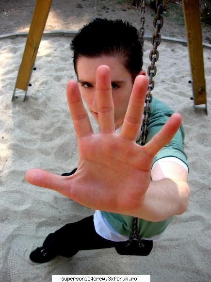 the theme is mind freak poze noi-noi