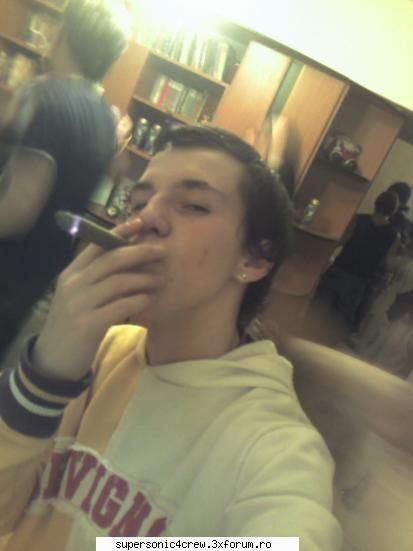 Revelionul tot in familie ramane ;) - me with the miraculous cigarette - Poze!!!