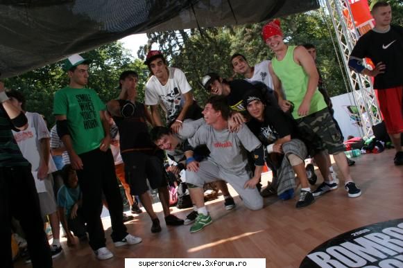 Romrock - - prima poza nu are leatura...e psusa din greseala - Evenimente Breakdance