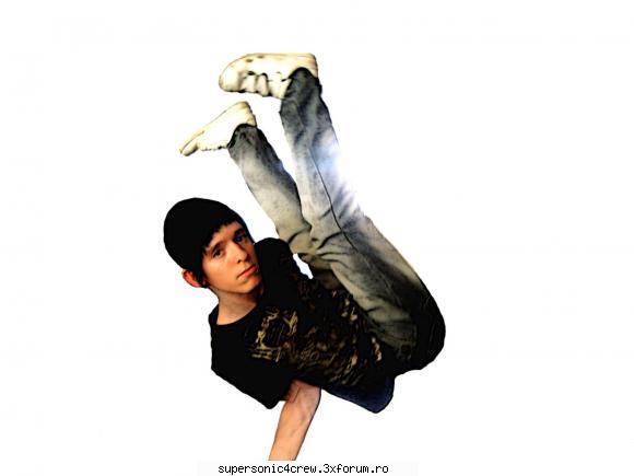 Spike - A fReAk DaNcInG iN tHe CoLd RaIn - ANUL 2006 RECYCLE BIN