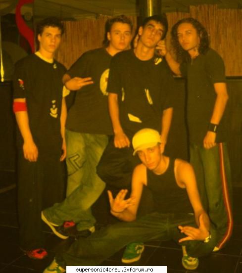 b-boys vine de la bad-boys? :p trupa de street dance 2006