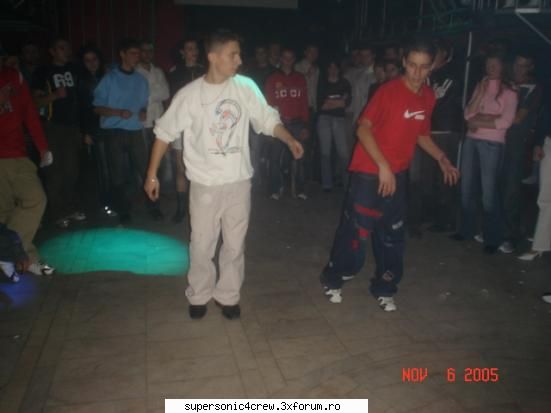 UN-X - Yo si vlad.... poze de sambata parca - TRUPE PRIETENE