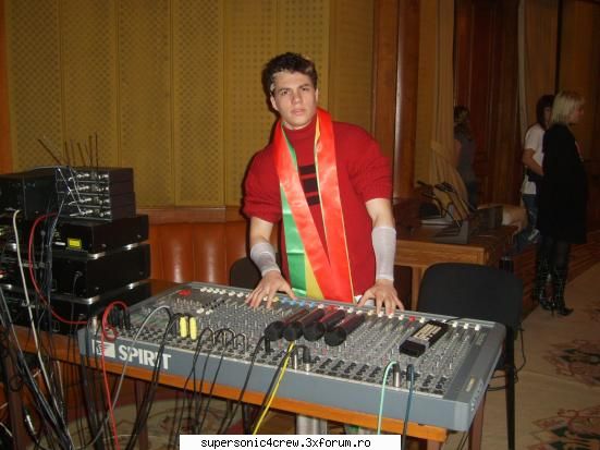 USA rocks - heloo....KREMSNIT!!!!sas the DJ - ANUL 2006 RECYCLE BIN