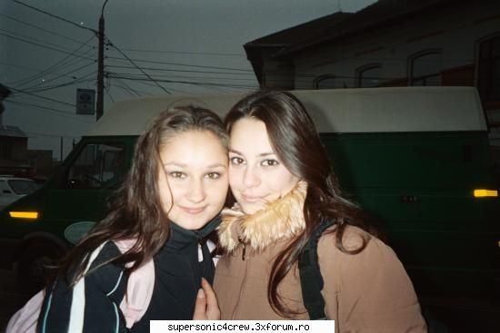 poze orice fel - eu si rox... friends forever..o iubesc mult...e o - Poze!!!