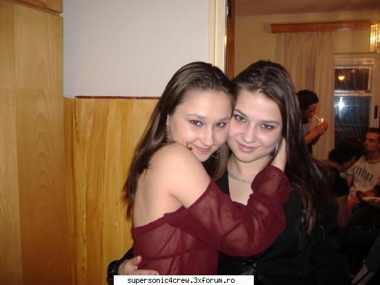 poze orice fel - me and my sis..wuv ya..mai intra si u pe forum - Poze!!!